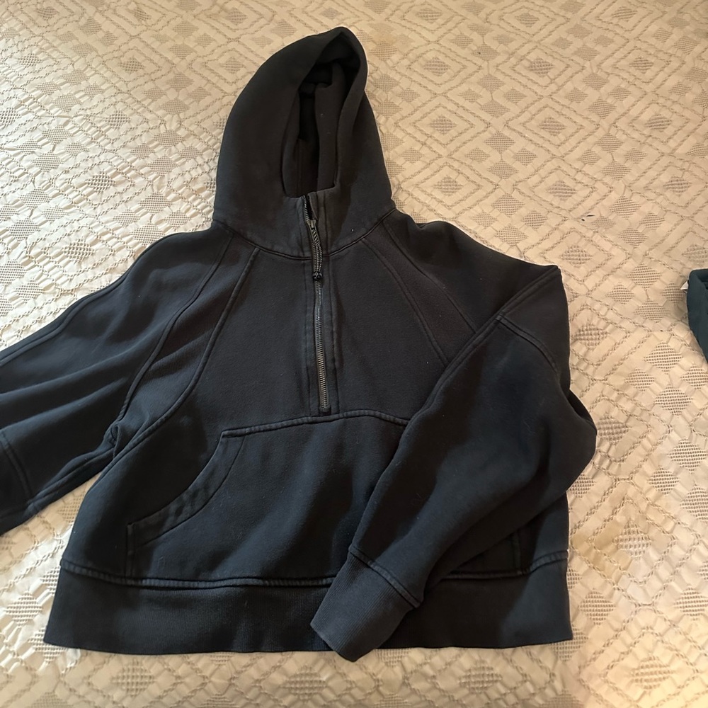 Lululemon Scuba Crop Hoodie